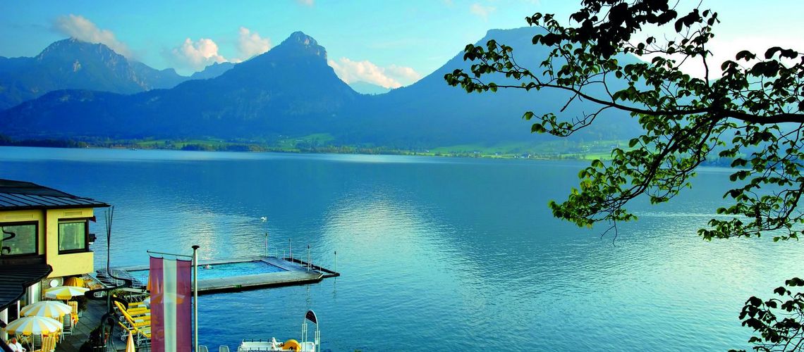 Der Wolfgangsee, mit älterem Namen auch Abersee, ist ein See in Österreich. Er liegt zum größten Teil im Nordosten des Bundeslandes Salzburg, ein kleiner Teil gehört zu Oberösterreich, und er ist mit 13 km² einer der größten und bekanntesten Seen